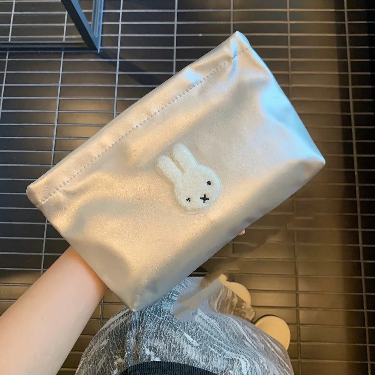 Bolsa de Maquiagem Miffy com I - Makeup Organizer avaliação e preço