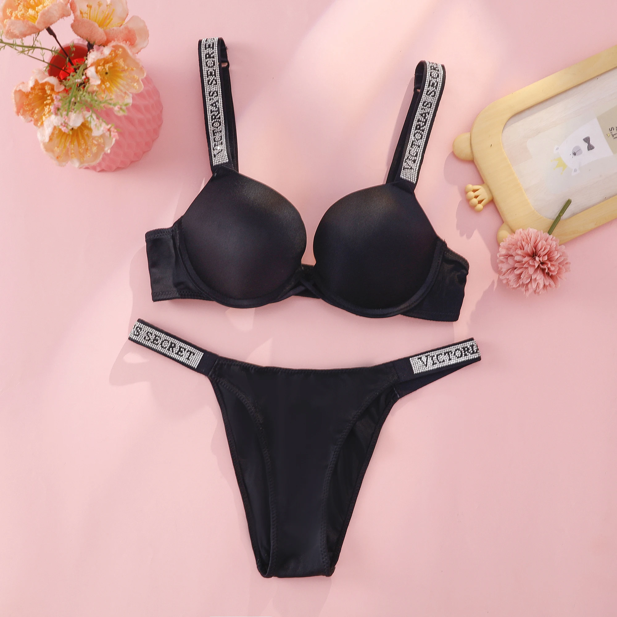 Conjunto de sutiã push-up e ca - Beauty Makeup Louis Vuitton avaliação e preço